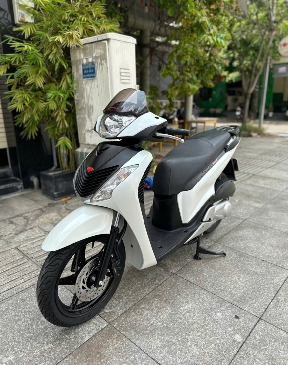 SH 150i sm 105 đk 2011 màu trắng sporty siêu chất
