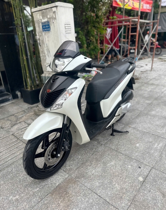 SH 150i nhập Ý sm1069 2011 trắng sporty