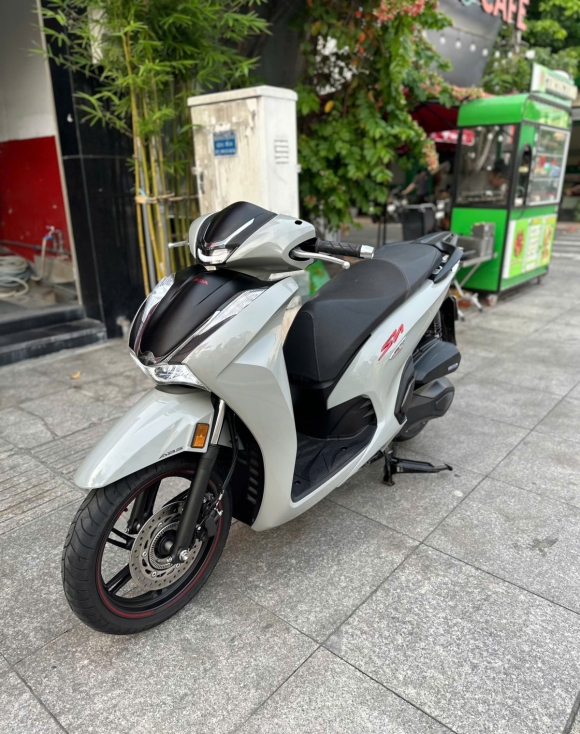 SH 350i 10/2022 xám xi măng zin